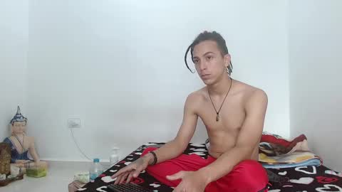 Lili  Marcus online show from 03.11.25