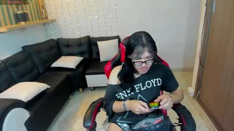 lilith  online show from 05.01.26