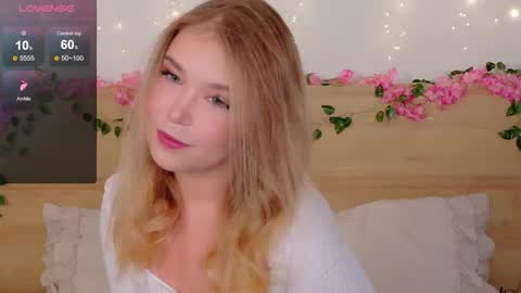 Lilith Bonheur online show from 10.23.25