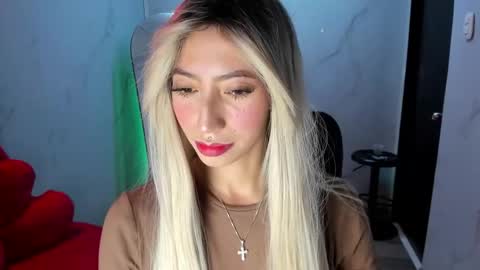 lilith cooper20 online show from 10.22.25