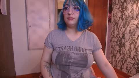   online show from 10.01.25