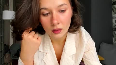 Snapshot of lilith_lutherlow chatting on 11.17.25 lilith online show from 11.17.25