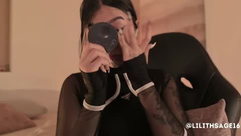 lilith_sage_ online show from 09.16.25