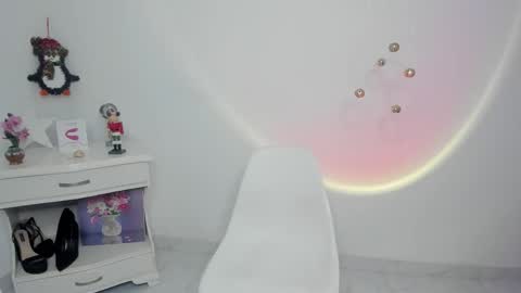 Alejandra  online show from 12.19.25