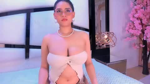 Snapshot of lilithadams11 chatting on 09.23.25    online show from 09.23.25