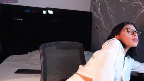 Snapshot of lilithluxorr chatting on 11.24.25 Lilith luxorr online show from 11.24.25