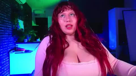 Snapshot of liliya_moon chatting on 02.24.26 Liliya moon online show from 02.24.26