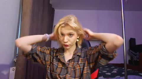 Snapshot of lilliakoop chatting on 01.19.26 Nevera online show from 01.19.26