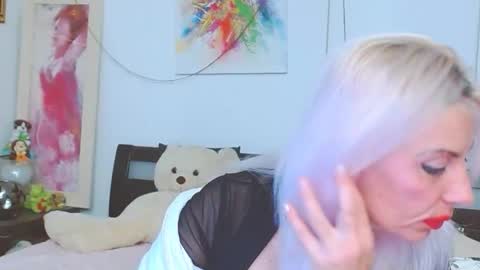 Lara online show from 11.01.25