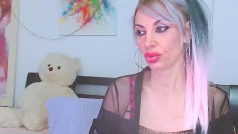 Lara online show from 03.19.26