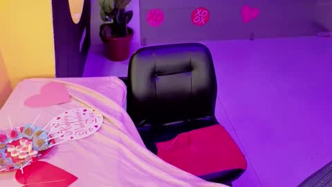 lillianderson -  Next stream start at 0700hs GTM-3 online show from 02.14.26