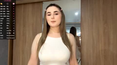 Snapshot of lillianhusk chatting on 12.14.25 Amelia online show from 12.14.25