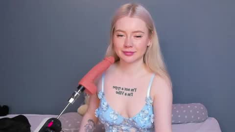 lillie_berry online show from 04.22.26