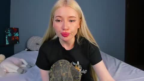 lillie_berry online show from 06.30.26