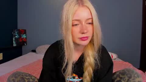 lillie_berry online show from 07.10.26