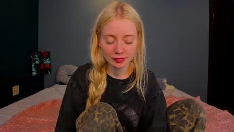 lillie_berry online show from 07.12.26