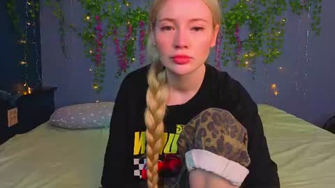 lillie_berry online show from 07.19.26