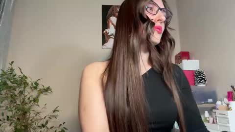 lilliephillips online show from 02.02.26