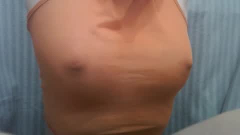 Snapshot of lillkit chatting on 10.07.25 Lilu online show from 10.07.25