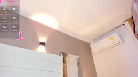 Snapshot of lilly_2809_ chatting on 09.19.25 Lizeth follow me in my igimlilycute 3 online show from 09.19.25