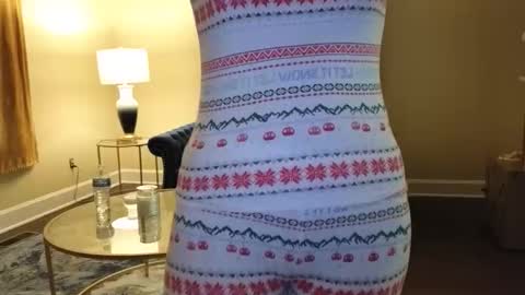 Snapshot of lilly_adams88 chatting on 11.19.25 lilly_adams88 online show from 11.19.25