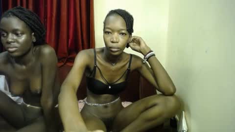 Snapshot of lilly_freak chatting on 03.30.26 Des online show from 03.30.26