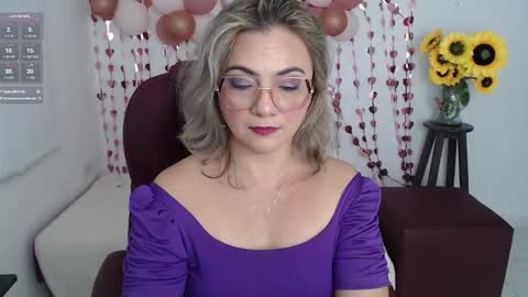 Snapshot of lilly_milf chatting on 02.05.26 Lilly online show from 02.05.26