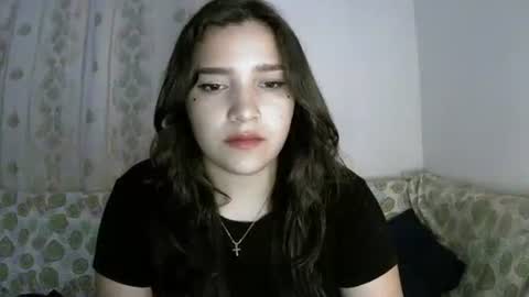 Snapshot of lilly_ocean22 chatting on 12.21.25 Sey - Lilly online show from 12.21.25