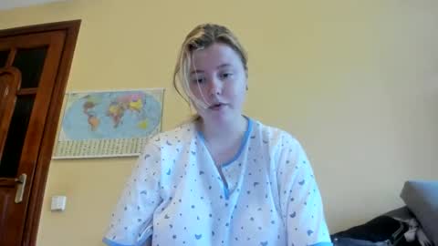 Snapshot of lillydepp chatting on 10.22.25 Lilly Depp online show from 10.22.25