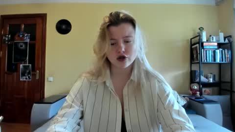 Lilly Depp online show from 04.25.26