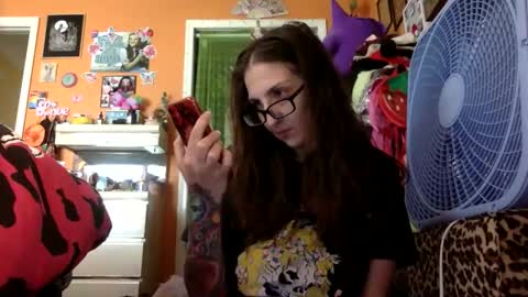 Snapshot of lillylushabae chatting on 06.07.26 hi guys im back on here 3 online show from 06.07.26