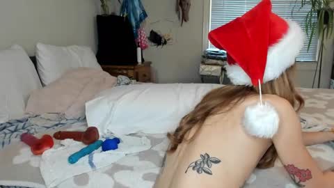 Daisy Bby online show from 12.23.24