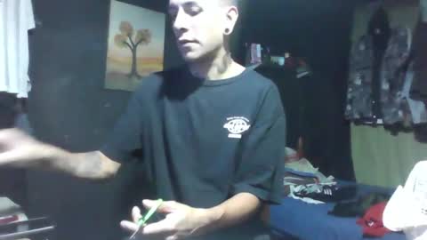 Snapshot of lilmattt666 chatting on 12.17.24 sk lilmattt online show from 12.17.24