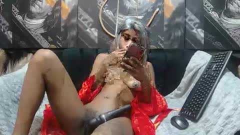 Snapshot of lilmissbaddiexxx chatting on 06.25.26 lilmissbaddiexxx online show from 06.25.26