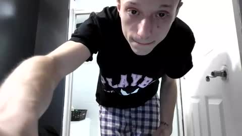 Snapshot of lilvioletxxx chatting on 11.27.25 Little Violet online show from 11.27.25