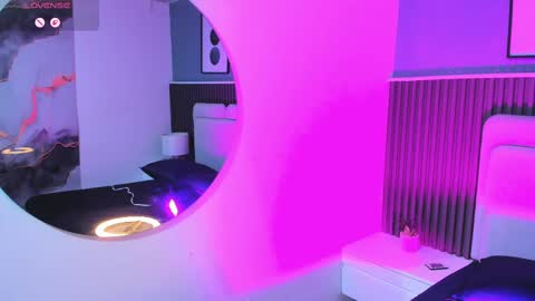 Snapshot of lily__star chatting on 10.16.25 lily online show from 10.16.25