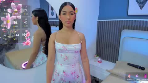 Snapshot of lily__star chatting on 11.21.25 lily online show from 11.21.25