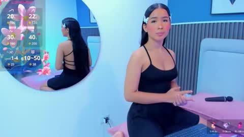 Snapshot of lily__star chatting on 11.22.25 lily online show from 11.22.25