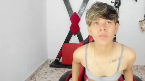 Lily and Lina online show from 11.25.25