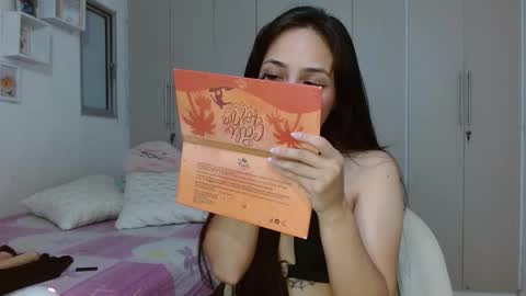 Snapshot of lily_crushx chatting on 12.21.25 Lirio online show from 12.21.25