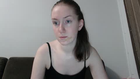 lily_love_x online show from 04.10.26