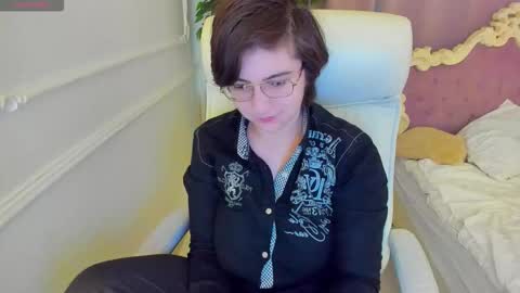 Lily online show from 03.16.26