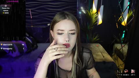 Lily online show from 01.15.25