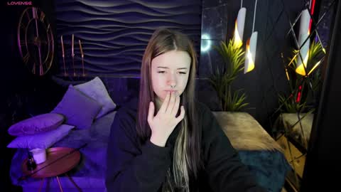 Lily online show from 01.19.25