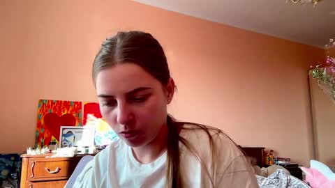 Snapshot of lily_smily chatting on 02.26.25 Lily online show from 02.26.25