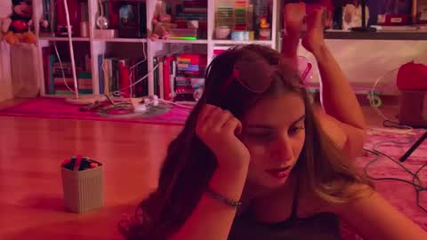 Snapshot of lily_smily chatting on 11.24.25 Lily online show from 11.24.25