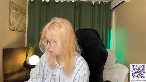 Lily Spark online show from 06.25.26