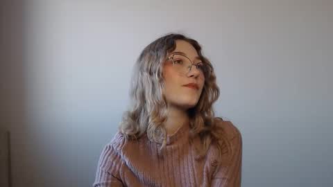 small lily online show from 03.05.26