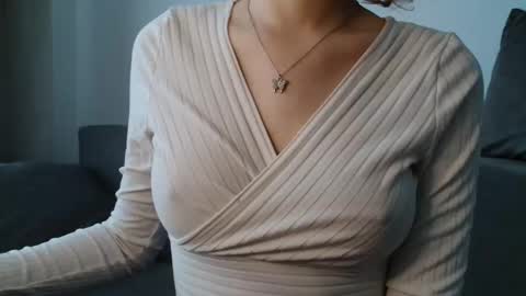 small lily online show from 04.24.26