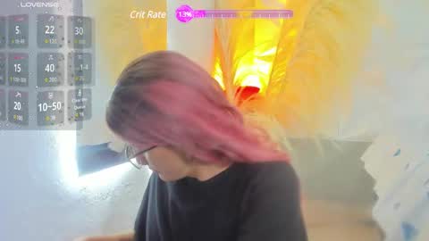 Lily Thompsom online show from 12.10.24
